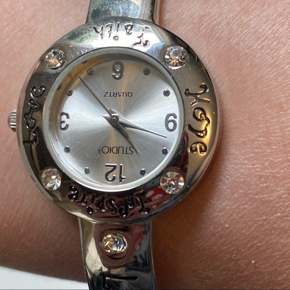 Studio Quartz watch - Picture 3 of 7